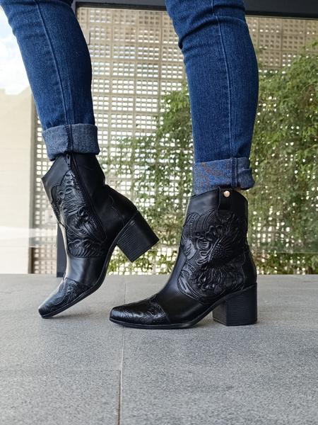 Bota Vaquera grabado floral Negro