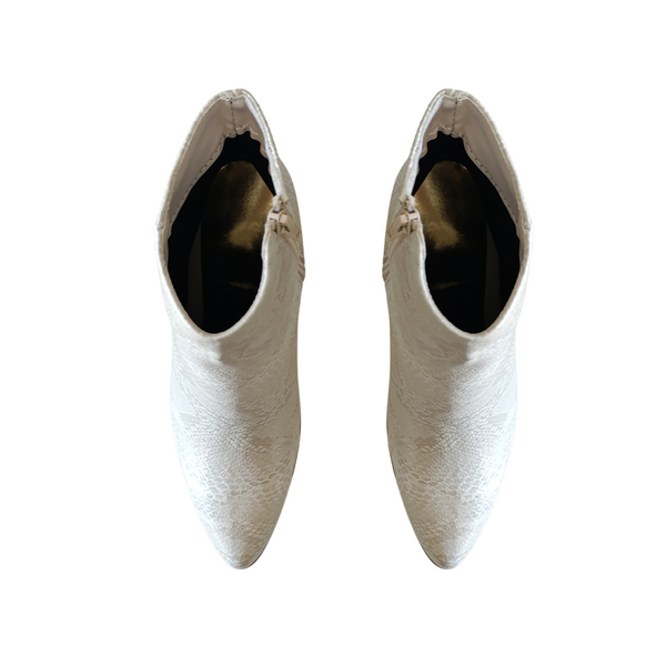 Bota clásica color Beige cobra