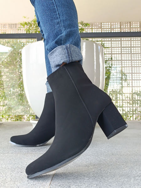 Bota clásica color Negro buck