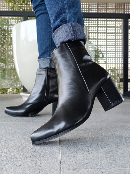 Bota clásica color Negro