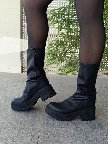 Bota Alta Plataforma Chunky Negro