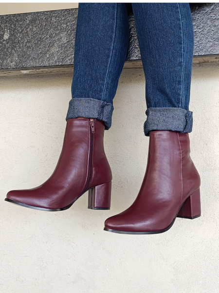 Bota clásica color tinto