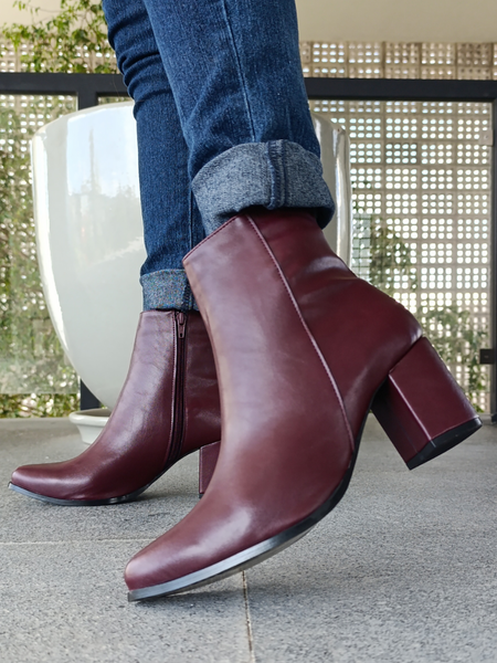 Bota clásica color tinto